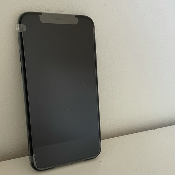 New Unlocked Iphone 11 Pro 256gb - Picture 6 of 10